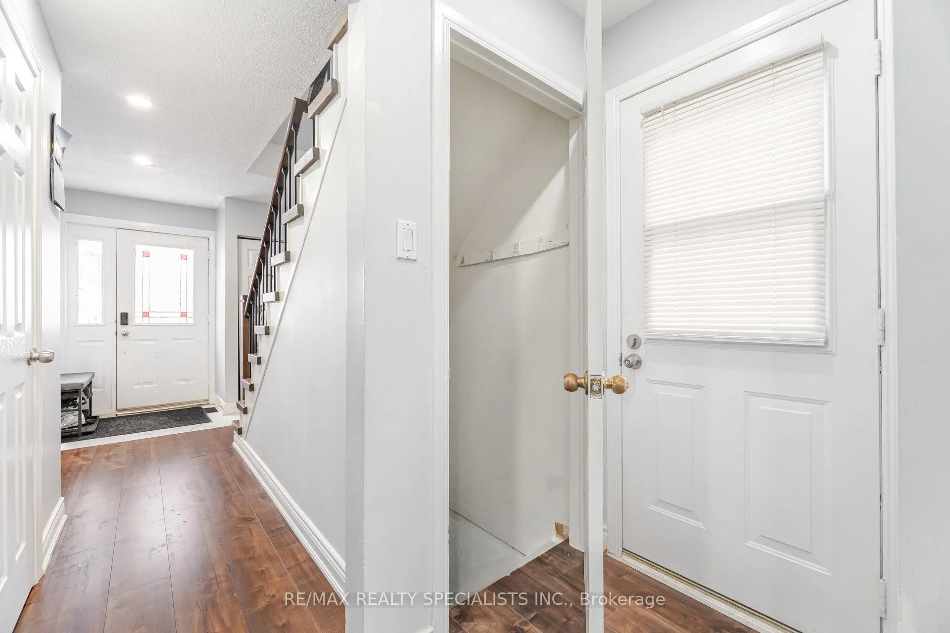 Photo 33 of 32 Newstead Crescent, Brampton, Madoc — HOMEH