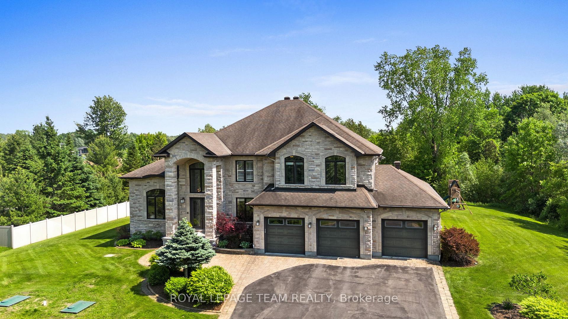 Photo 2 of 6132 Pebblewoods Drive, Ottawa, Greely — HOMEH