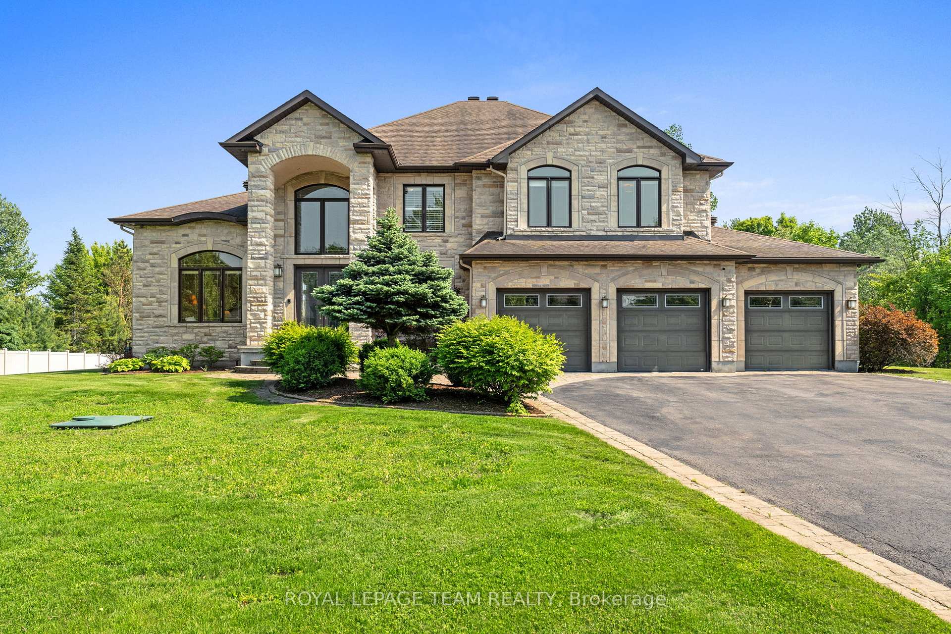 Photo 4 of 6132 Pebblewoods Drive, Ottawa, Greely — HOMEH