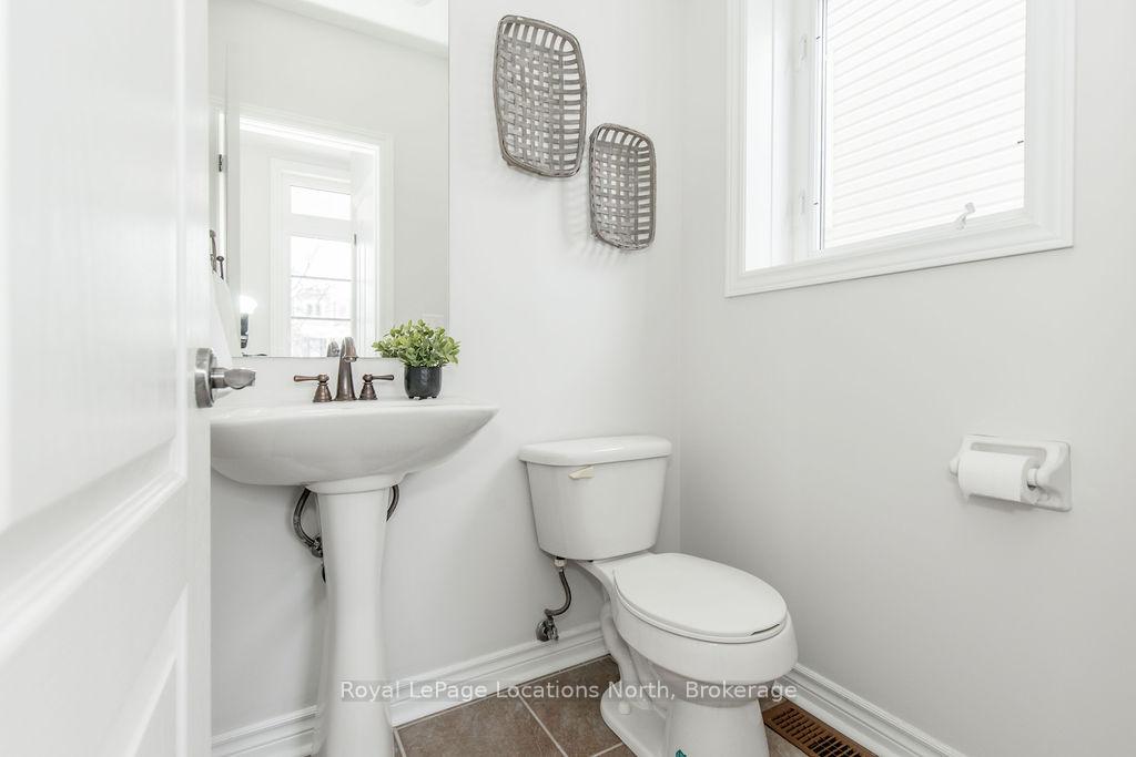 Photo 6 of 55 Mckean Crescent, Collingwood — HOMEH