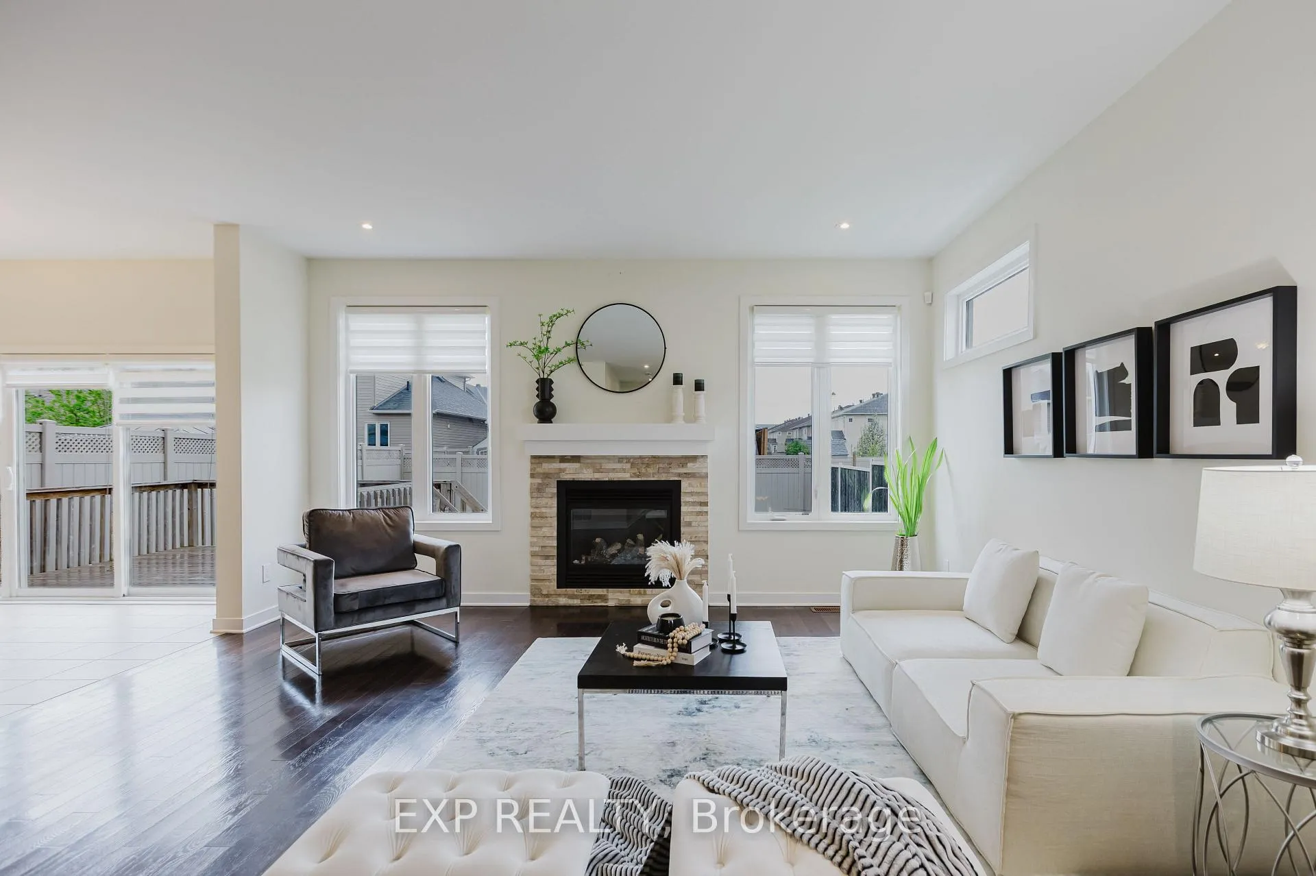 Photo 6 of 301 Brettonwood Ridge, Ottawa, Kanata - Kanata Lakes/Heritage Hills — HOMEH