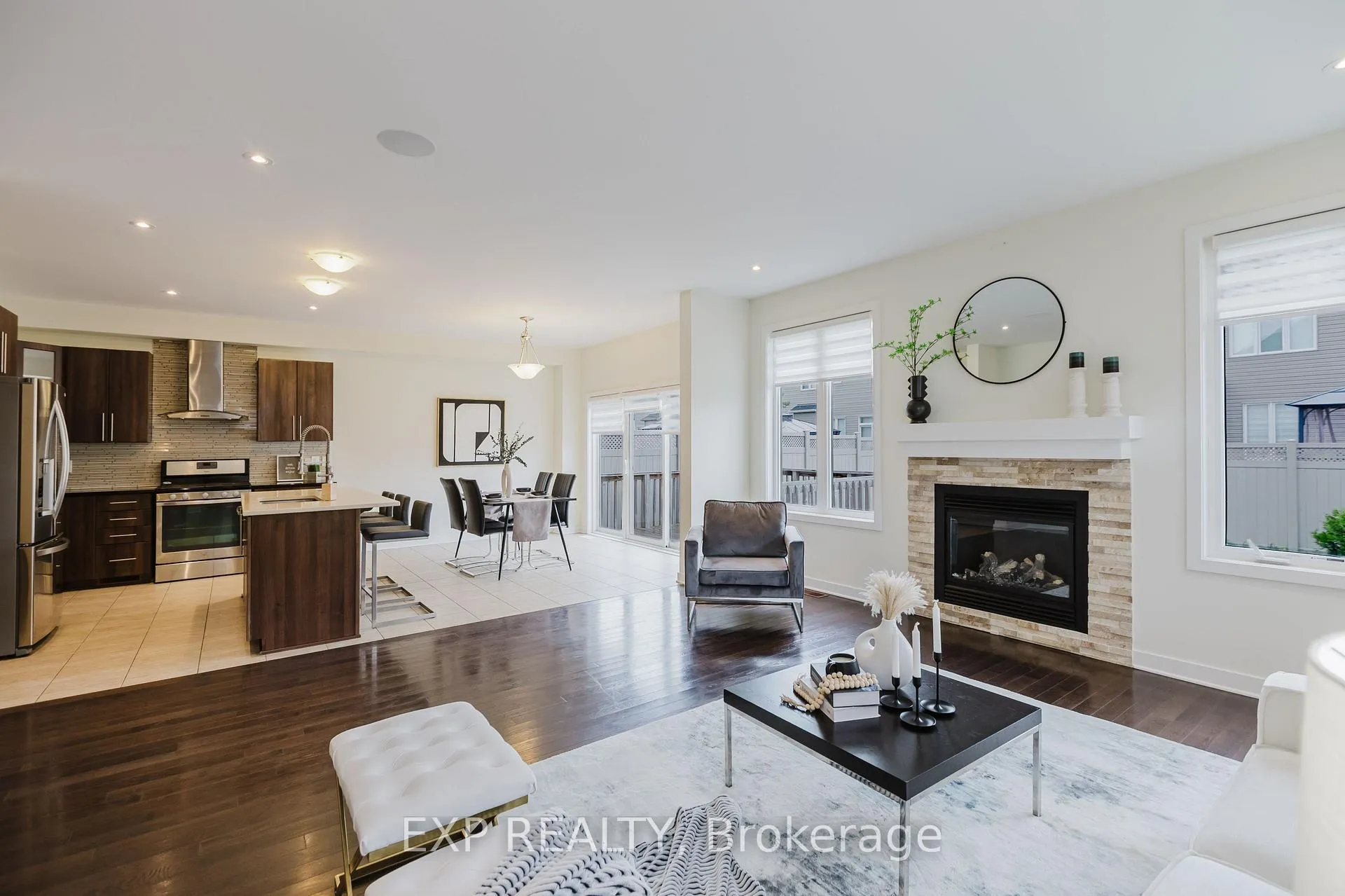 Photo 8 of 301 Brettonwood Ridge, Ottawa, Kanata - Kanata Lakes/Heritage Hills — HOMEH