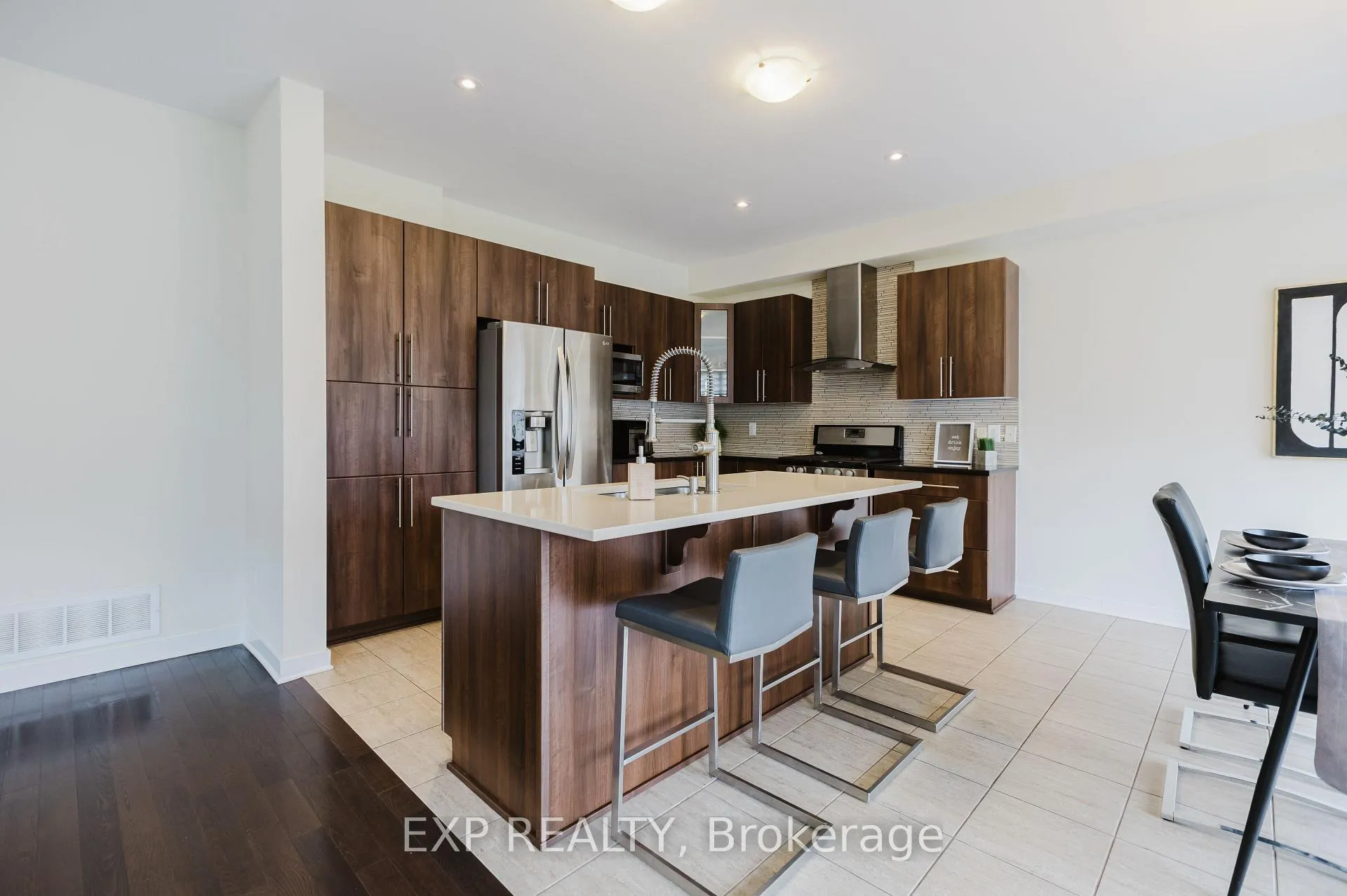 Photo 12 of 301 Brettonwood Ridge, Ottawa, Kanata - Kanata Lakes/Heritage Hills — HOMEH