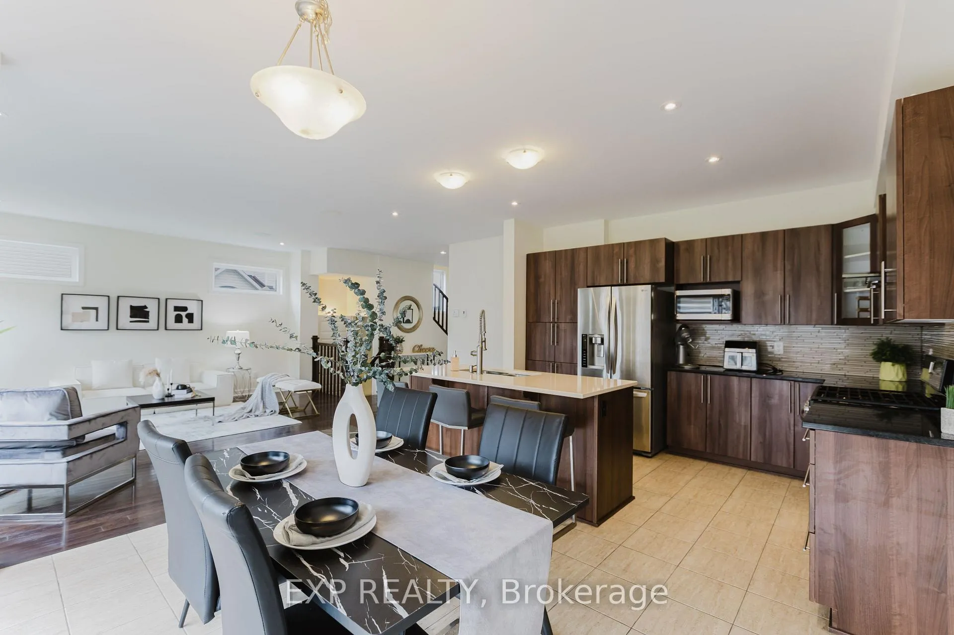 Photo 14 of 301 Brettonwood Ridge, Ottawa, Kanata - Kanata Lakes/Heritage Hills — HOMEH