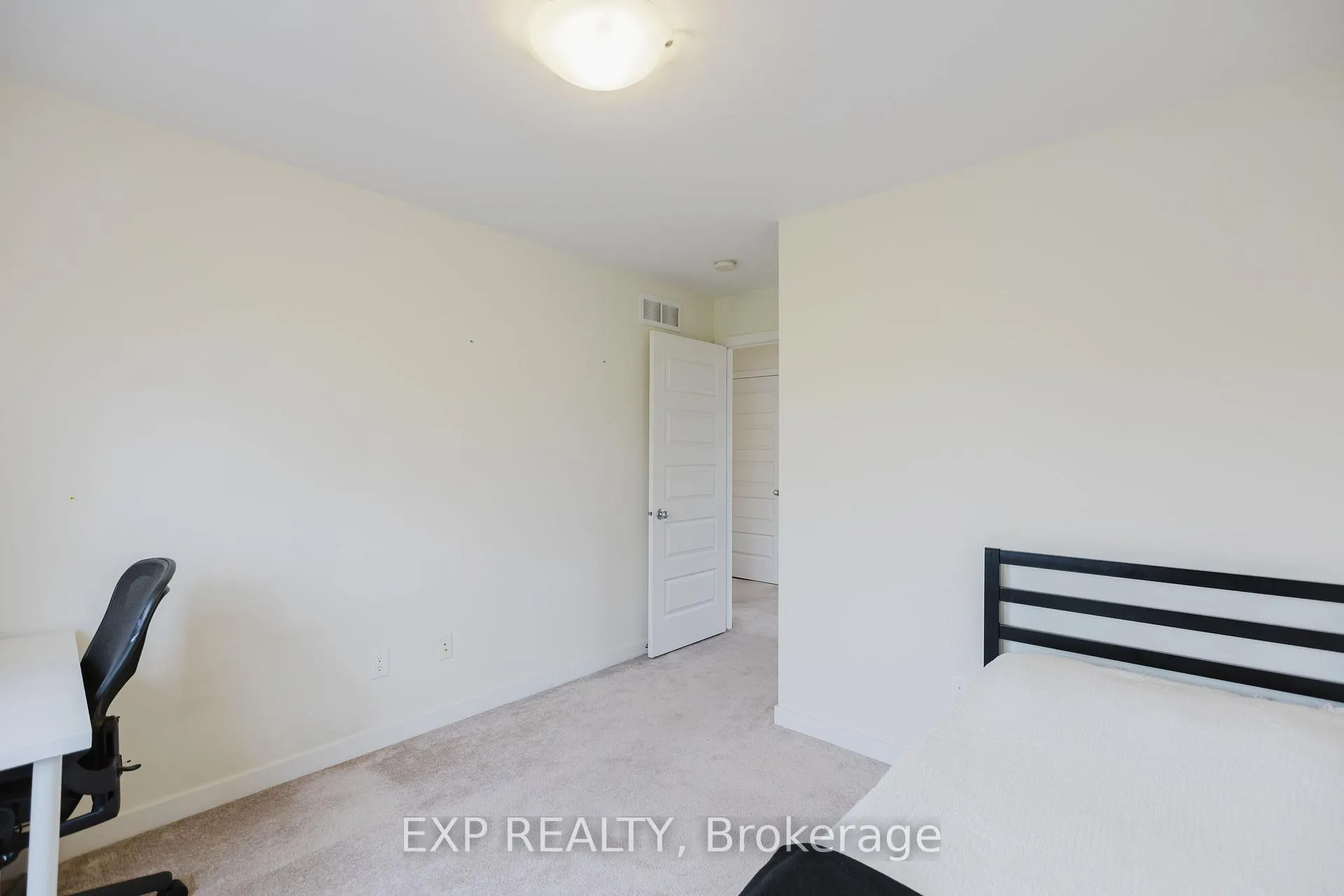 Photo 24 of 301 Brettonwood Ridge, Ottawa, Kanata - Kanata Lakes/Heritage Hills — HOMEH