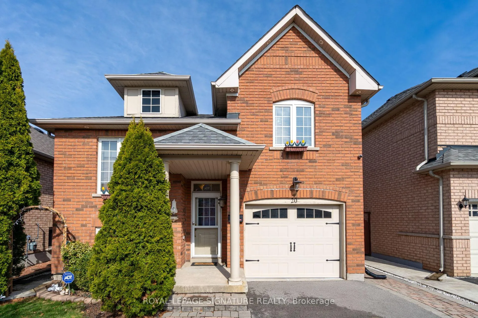 Photo 2 of 20 Thimbleberry Street, Brampton, Fletcher's Meadow — HOMEH
