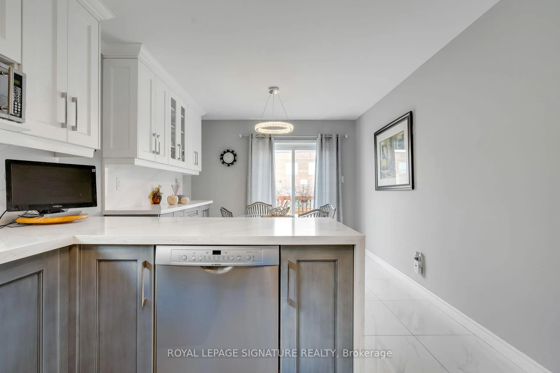 Photo 13 of 20 Thimbleberry Street, Brampton, Fletcher's Meadow — HOMEH