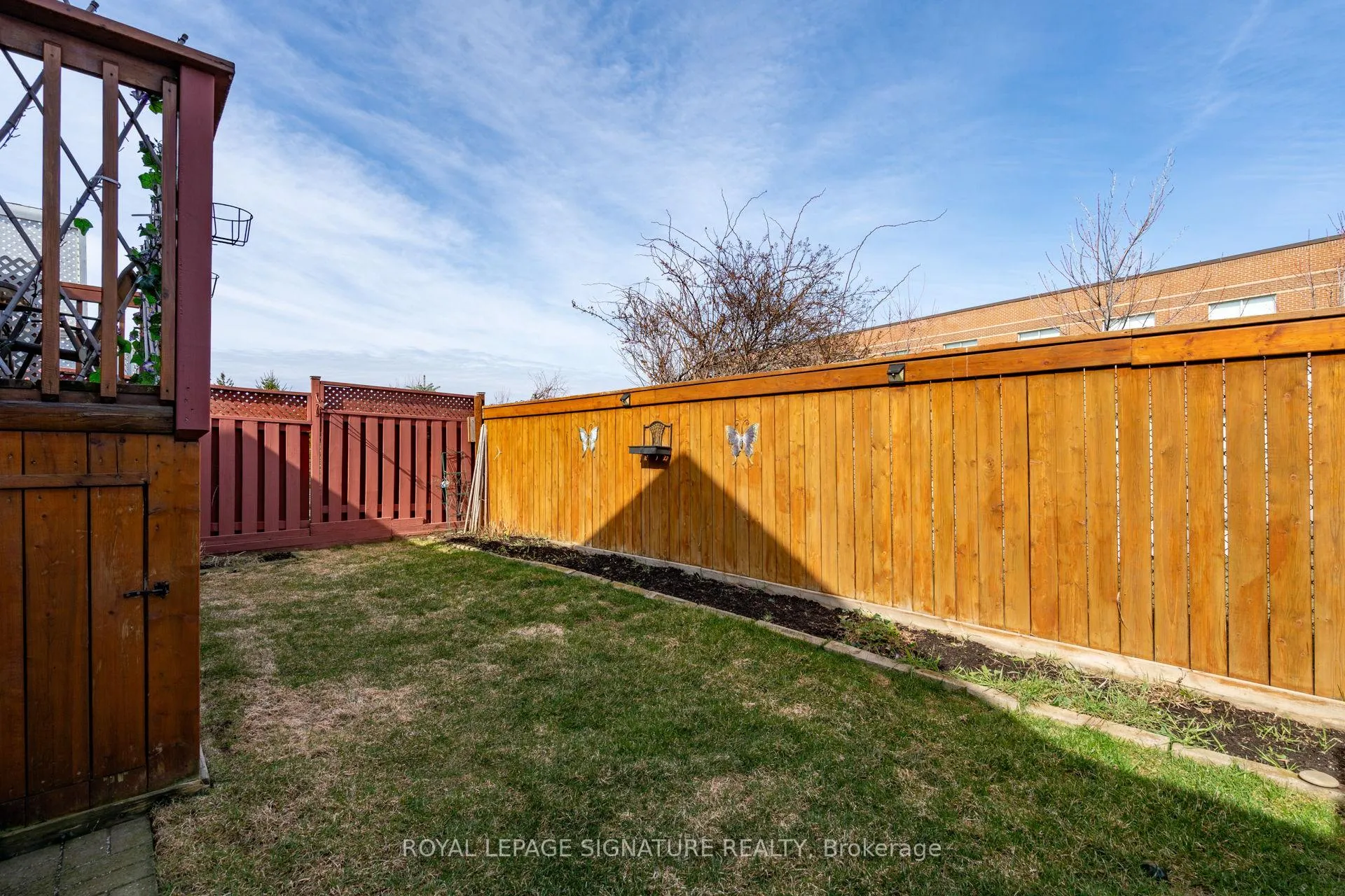 Photo 38 of 20 Thimbleberry Street, Brampton, Fletcher's Meadow — HOMEH