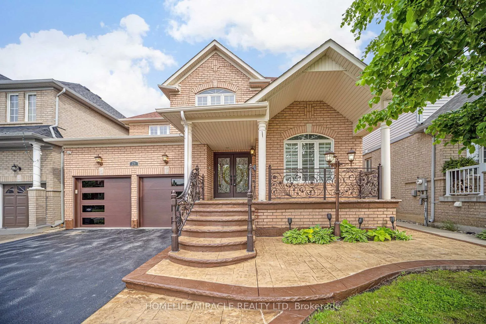 Photo 1 of 21 Sandway Drive, Brampton, Fletcher's Meadow — HOMEH