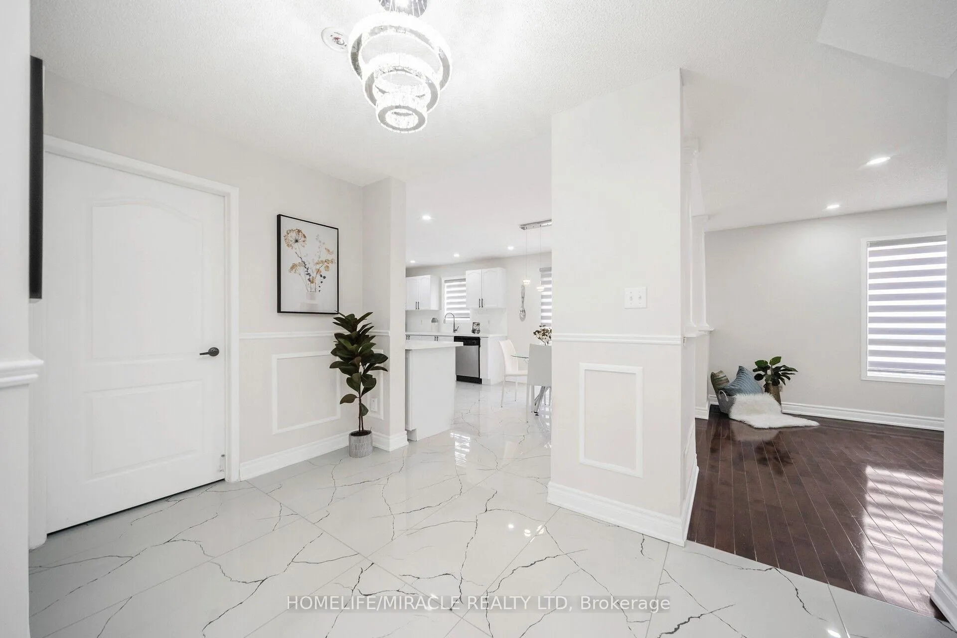 Photo 7 of 21 Sandway Drive, Brampton, Fletcher's Meadow — HOMEH