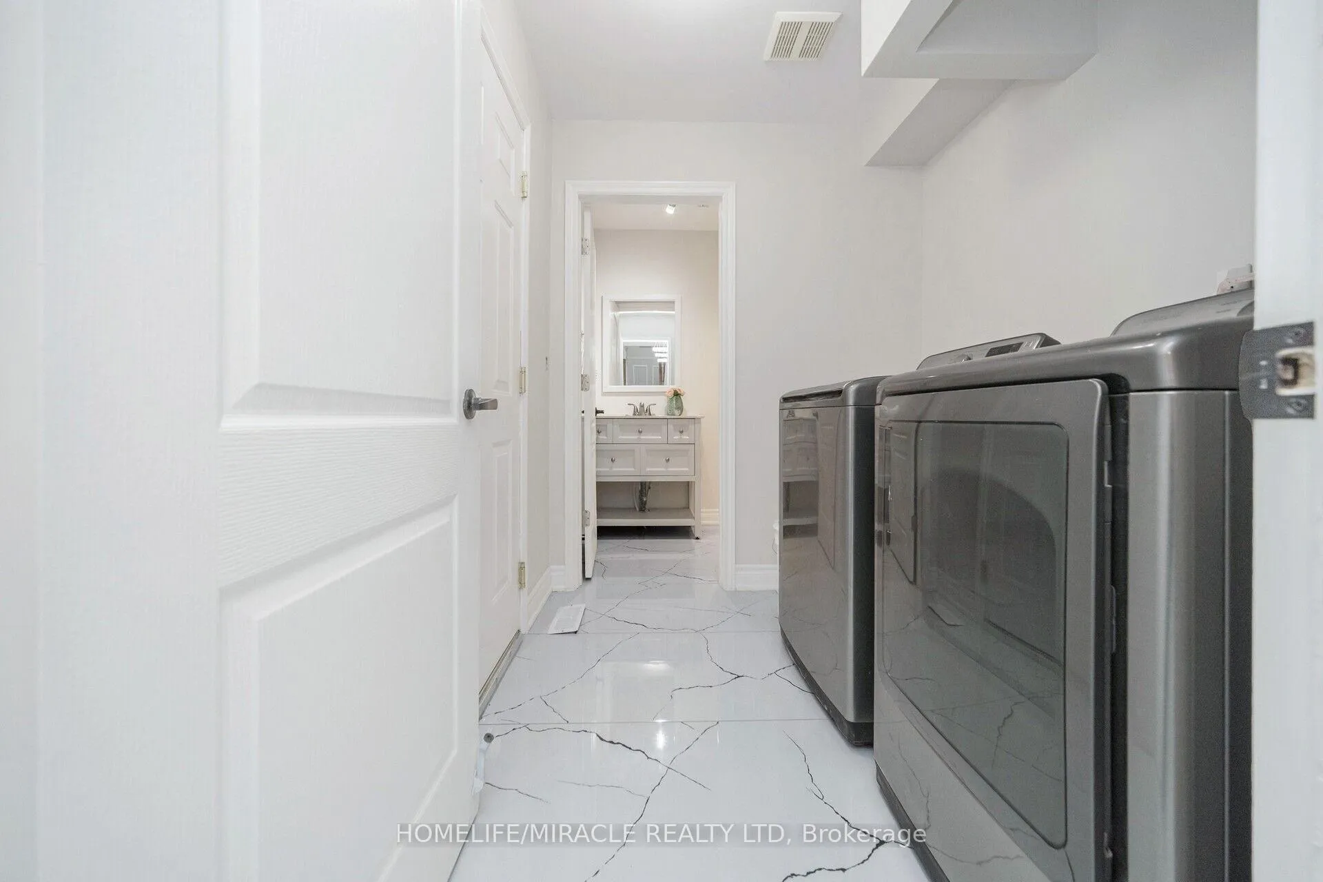 Photo 18 of 21 Sandway Drive, Brampton, Fletcher's Meadow — HOMEH