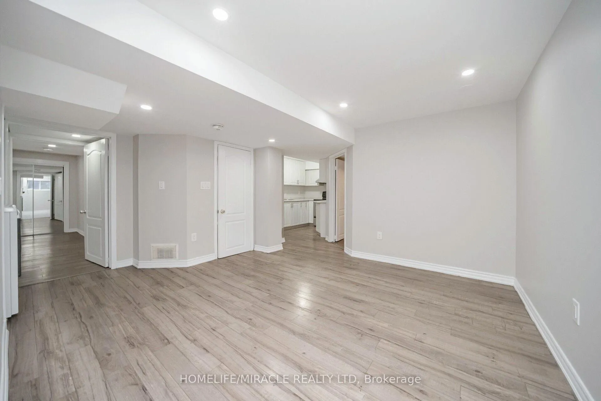 Photo 39 of 21 Sandway Drive, Brampton, Fletcher's Meadow — HOMEH
