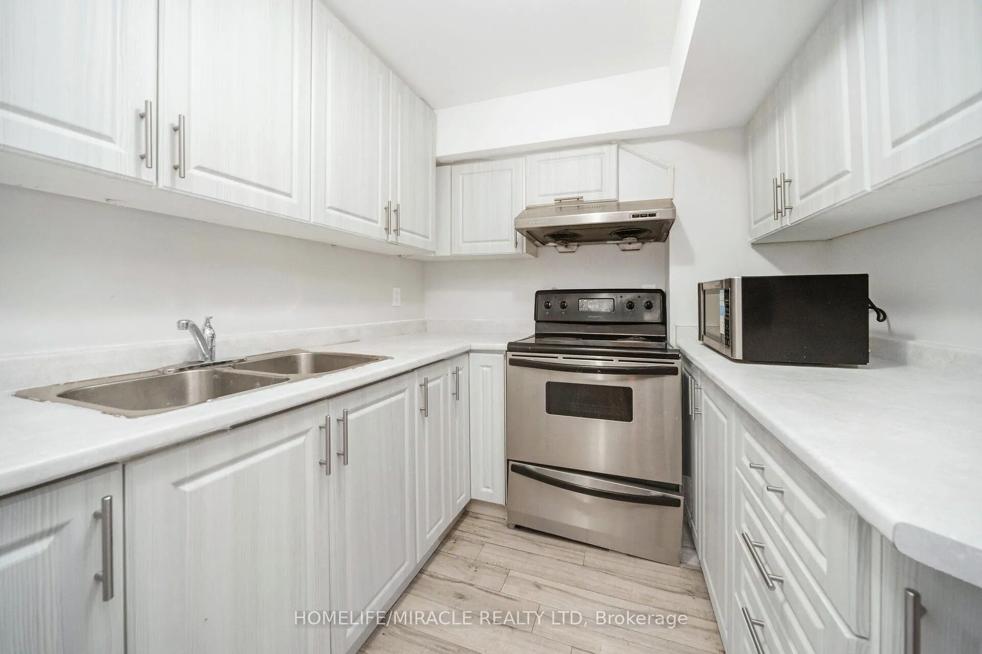 Photo 42 of 21 Sandway Drive, Brampton, Fletcher's Meadow — HOMEH