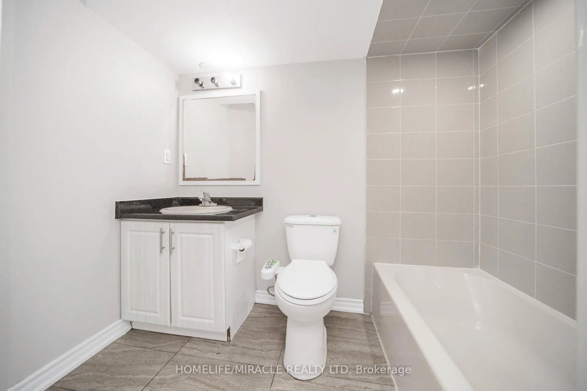 Photo 44 of 21 Sandway Drive, Brampton, Fletcher's Meadow — HOMEH