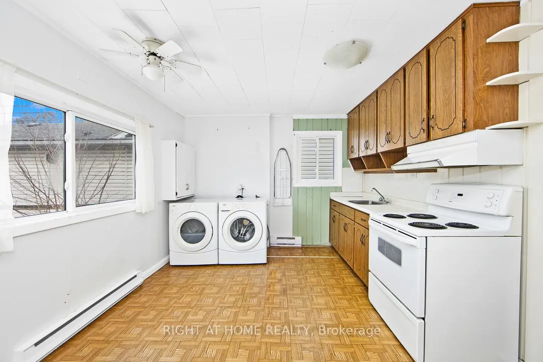 Photo 5 of 43 Glynn Road, Ajax, Central — HOMEH