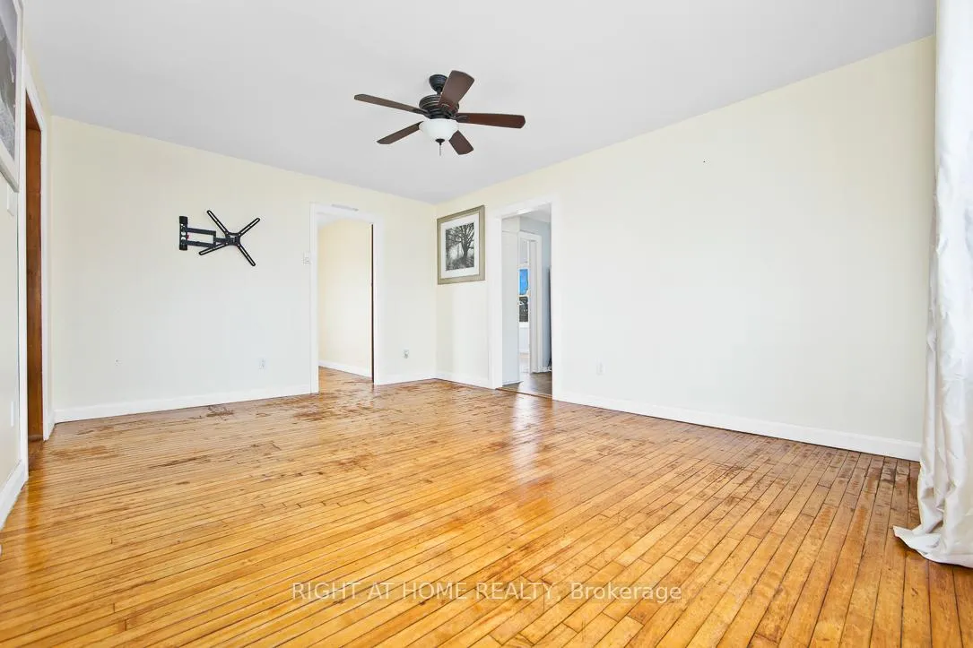 Photo 7 of 43 Glynn Road, Ajax, Central — HOMEH