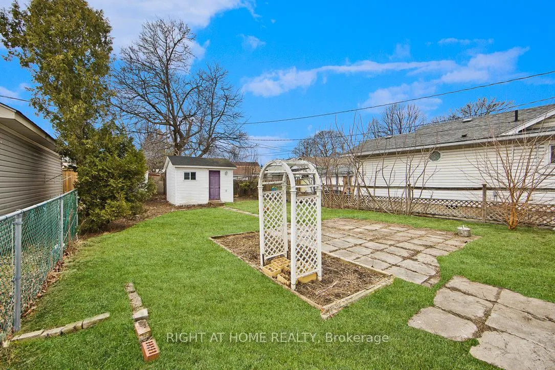 Photo 11 of 43 Glynn Road, Ajax, Central — HOMEH