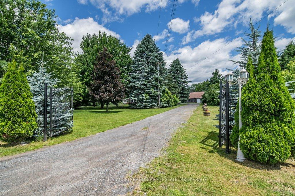 Front of 8061 County Rd 2
