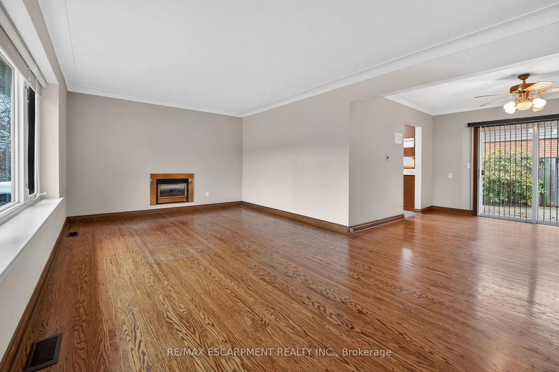 Photo 4 of 5 Brentwood Road, Grimsby, Grimsby West — HOMEH