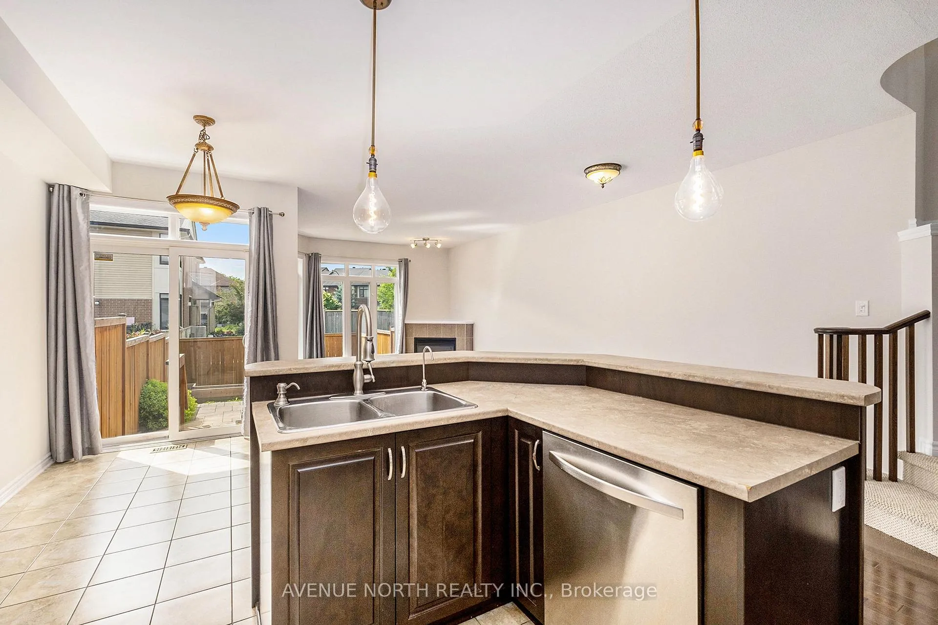 Photo 9 of 341 Cooks Mill Crescent, Ottawa, Riverside South — HOMEH