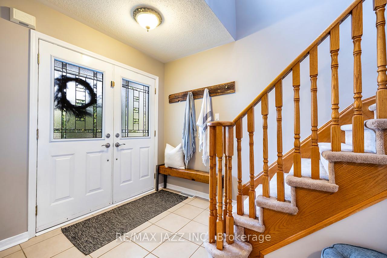 Photo 4 of 24 Cotton Street, Clarington, Bowmanville — HOMEH