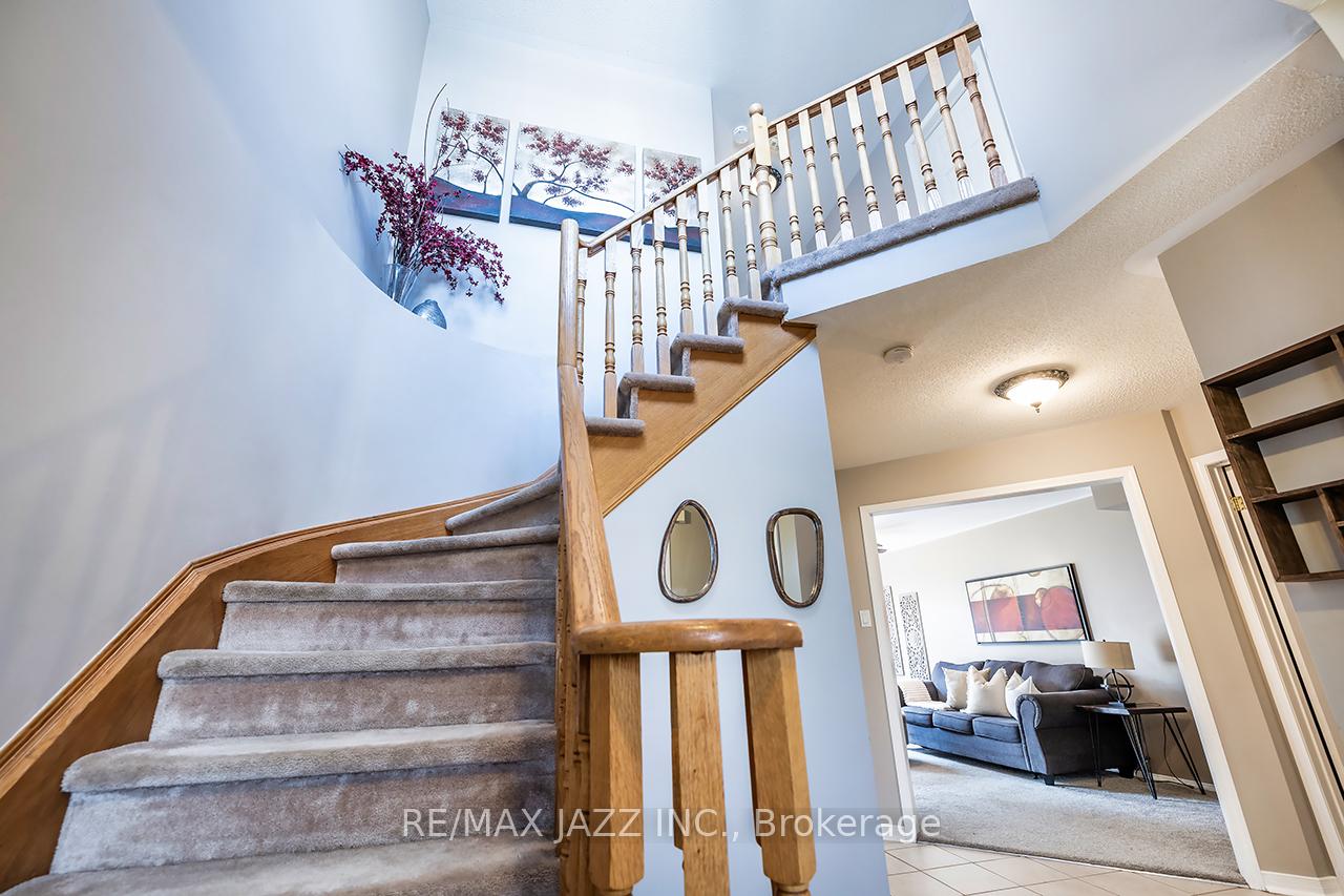 Photo 5 of 24 Cotton Street, Clarington, Bowmanville — HOMEH