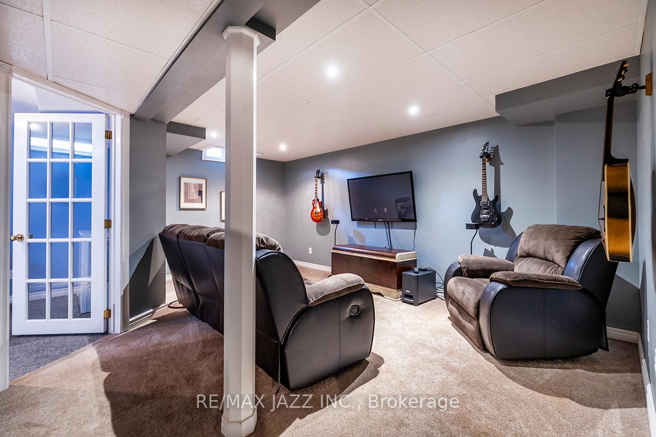 Photo 23 of 24 Cotton Street, Clarington, Bowmanville — HOMEH