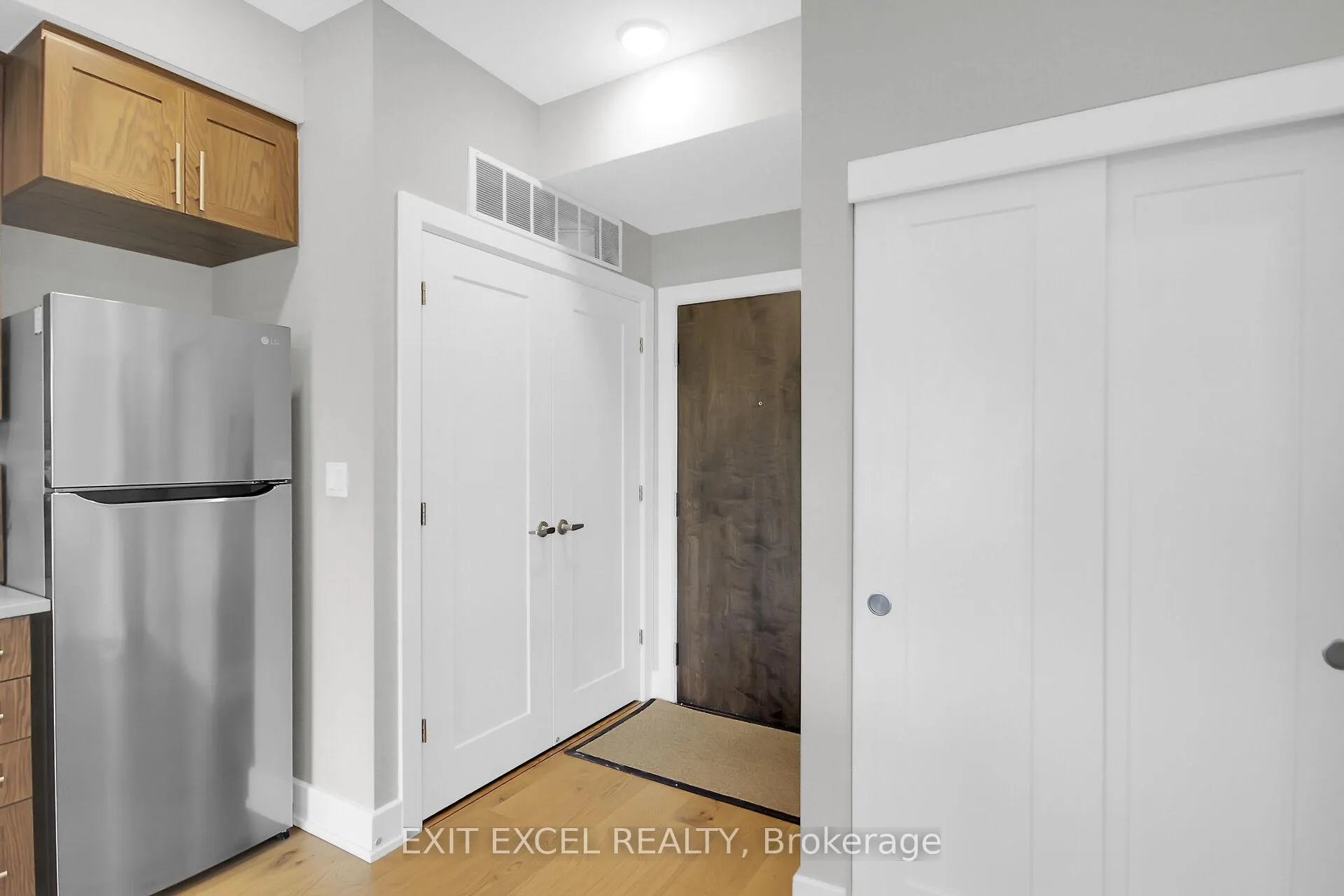 Photo 3 of Unit 307, 615 Longfields Drive, Ottawa, Barrhaven - Longfields — HOMEH