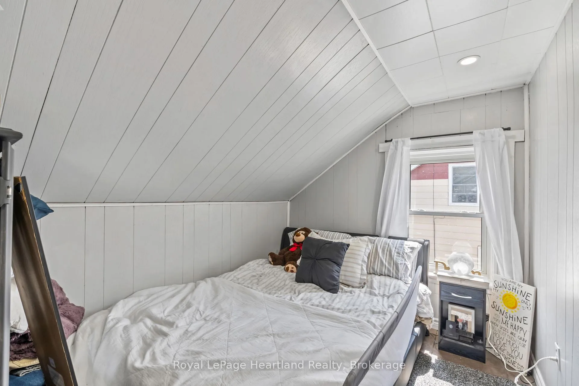 Photo 23 of 75 Margaret Street, Minto — HOMEH
