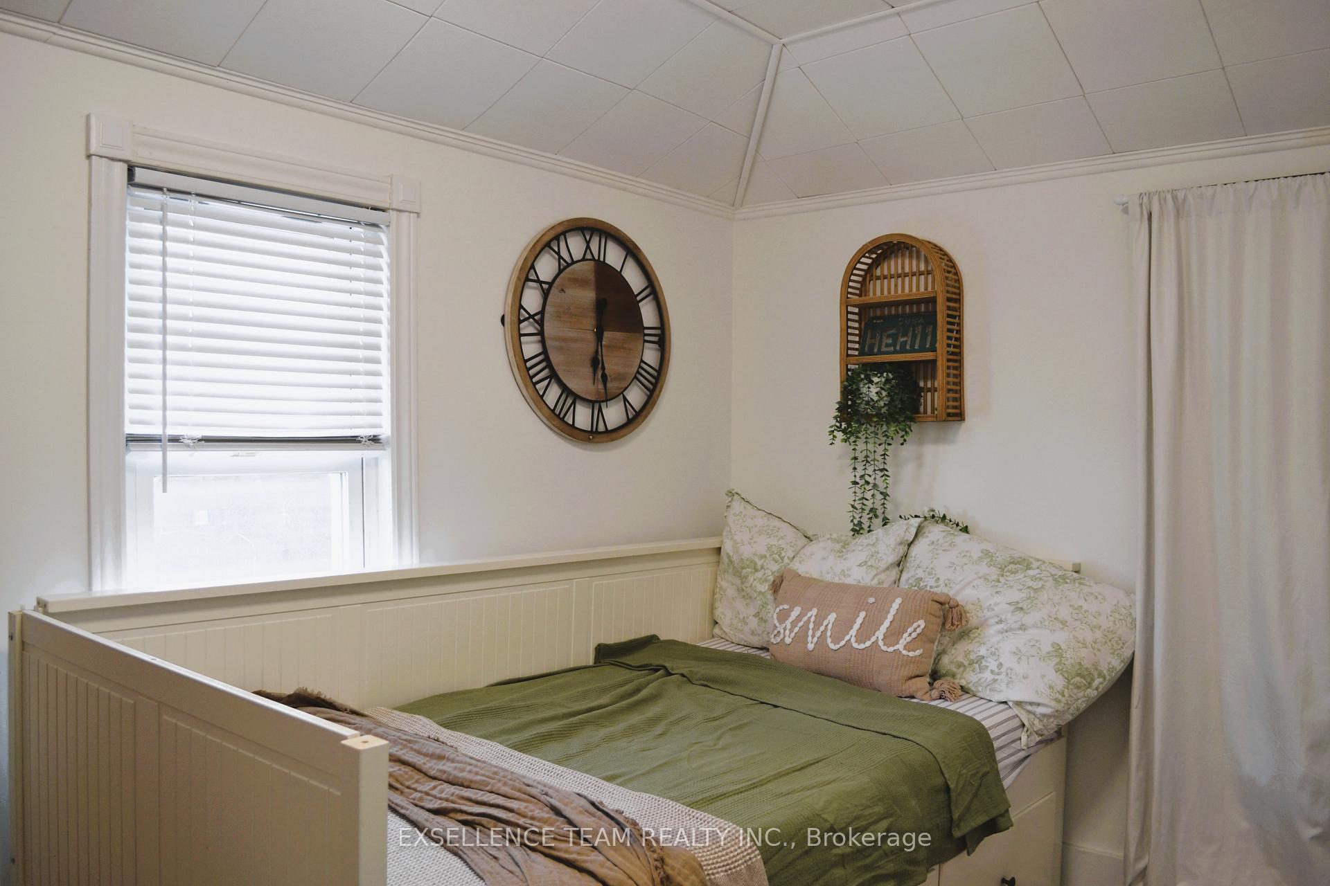 Photo 16 of 340 Sixth Street W, Cornwall — HOMEH