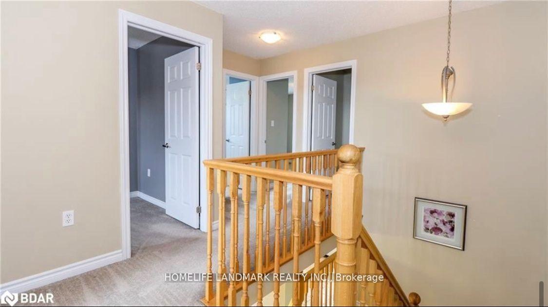 Photo 5 of 61 Summerset Drive, Barrie, Ardagh — HOMEH