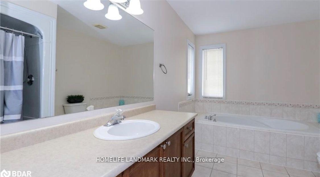 Photo 8 of 61 Summerset Drive, Barrie, Ardagh — HOMEH