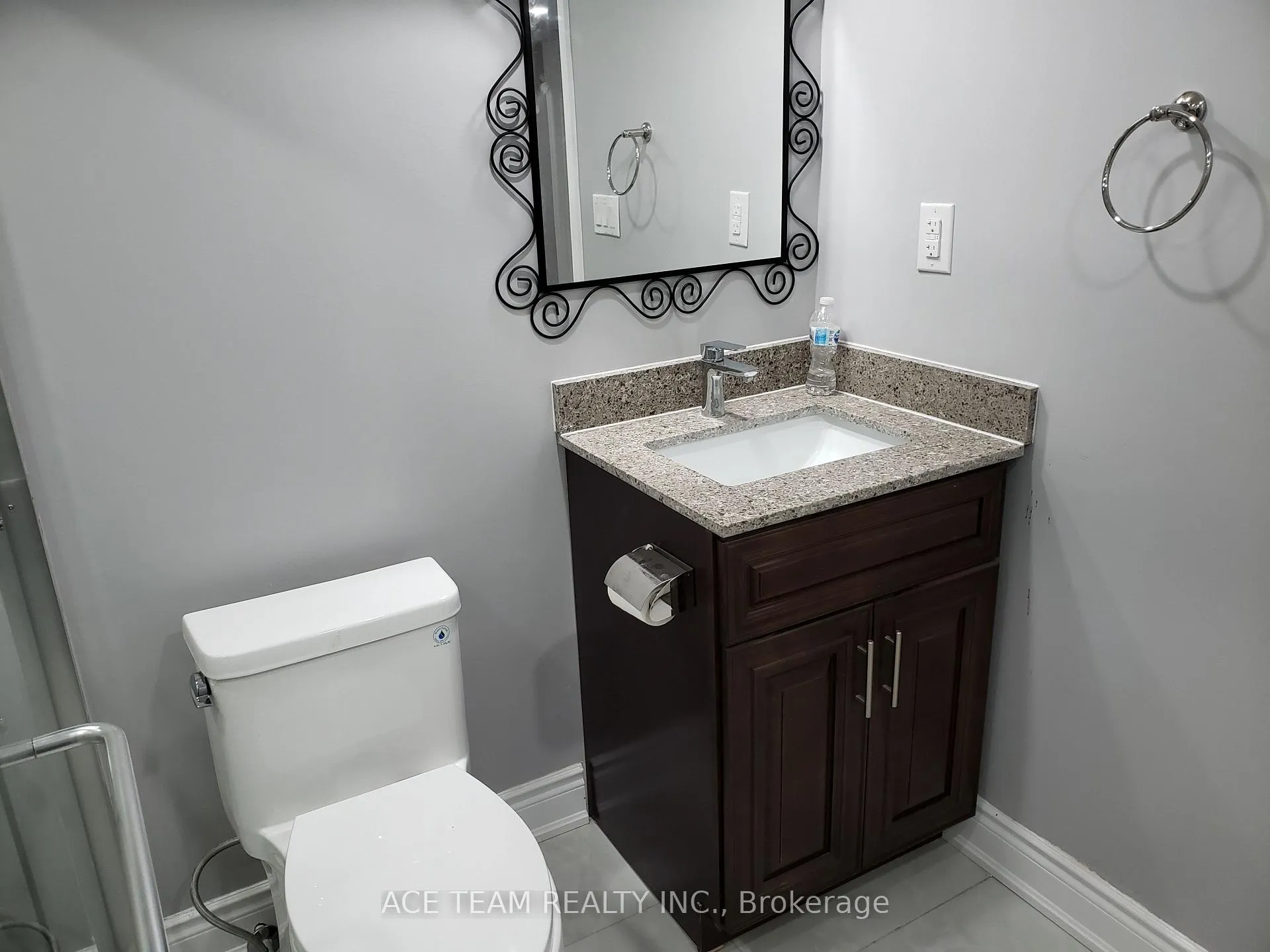 Photo 9 of Unit Bsmt, 64 Valleyway Drive, Brampton, Credit Valley — HOMEH