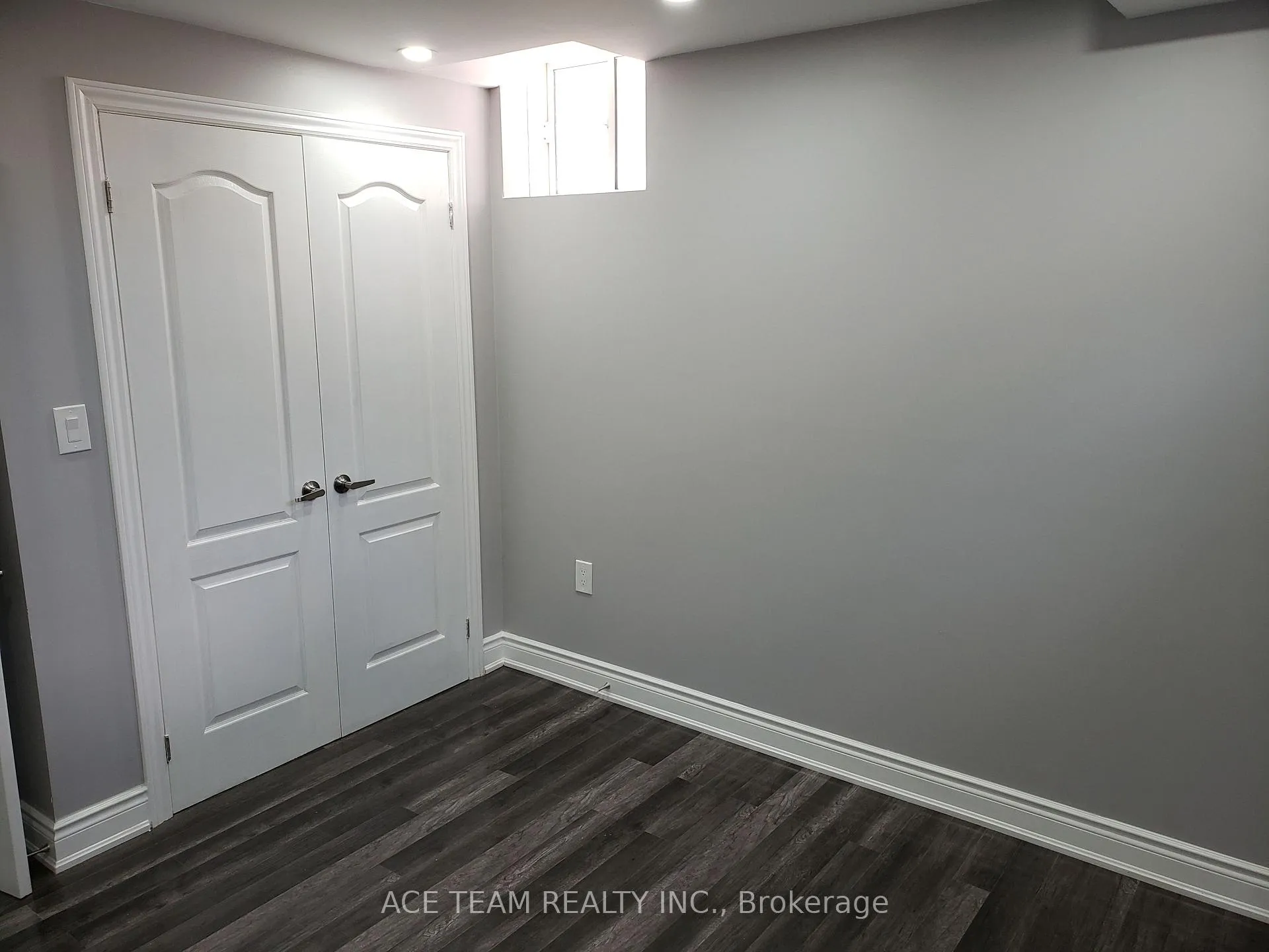 Photo 11 of Unit Bsmt, 64 Valleyway Drive, Brampton, Credit Valley — HOMEH