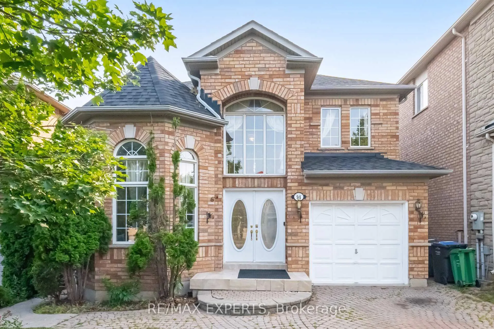 Photo 1 of 94 Queen Mary Drive, Brampton, Fletcher's Meadow — HOMEH