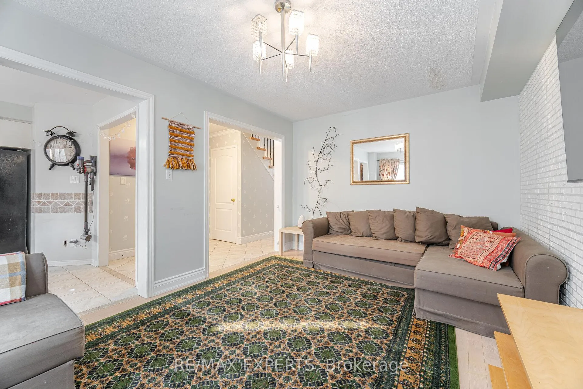 Photo 11 of 94 Queen Mary Drive, Brampton, Fletcher's Meadow — HOMEH