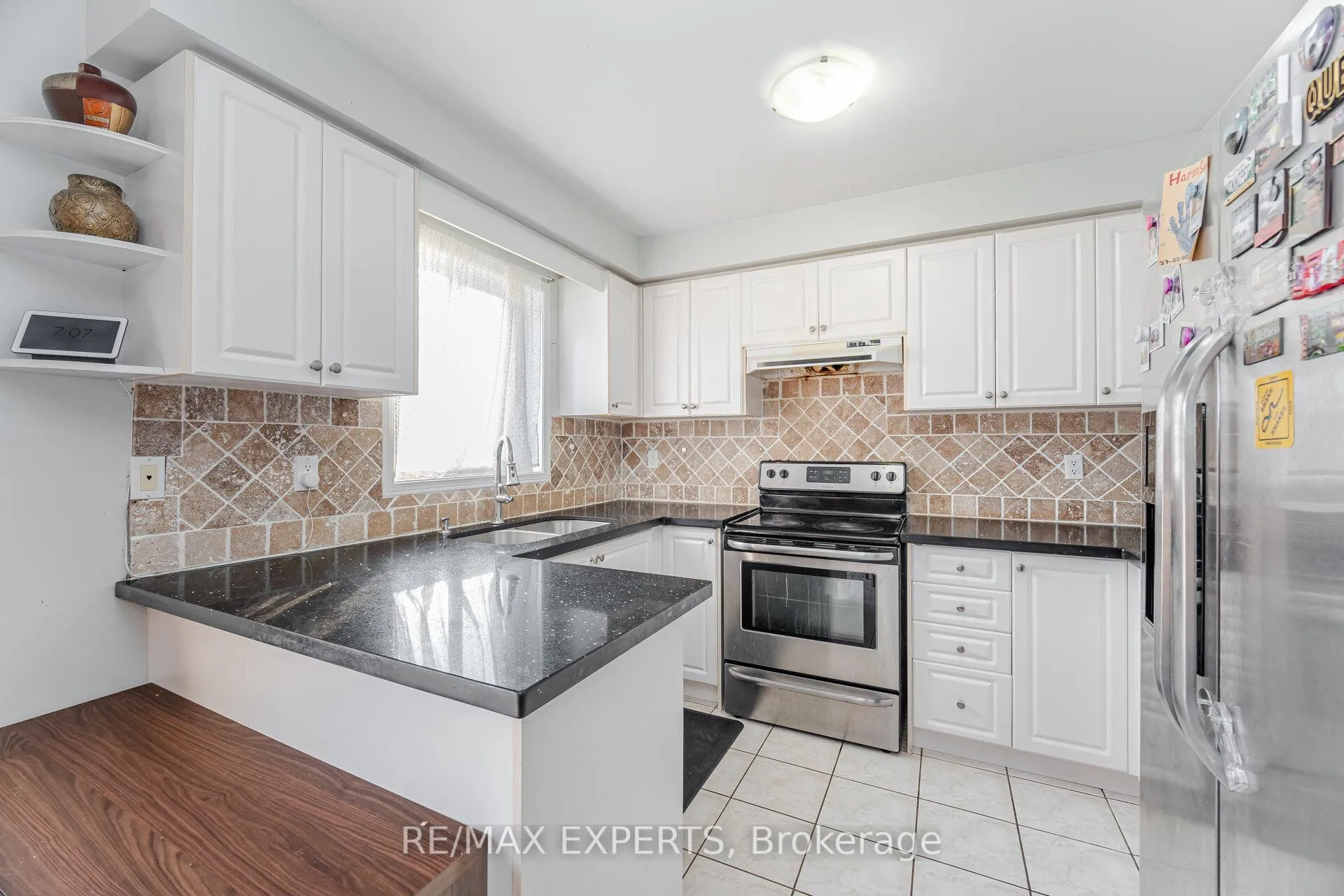 Photo 13 of 94 Queen Mary Drive, Brampton, Fletcher's Meadow — HOMEH