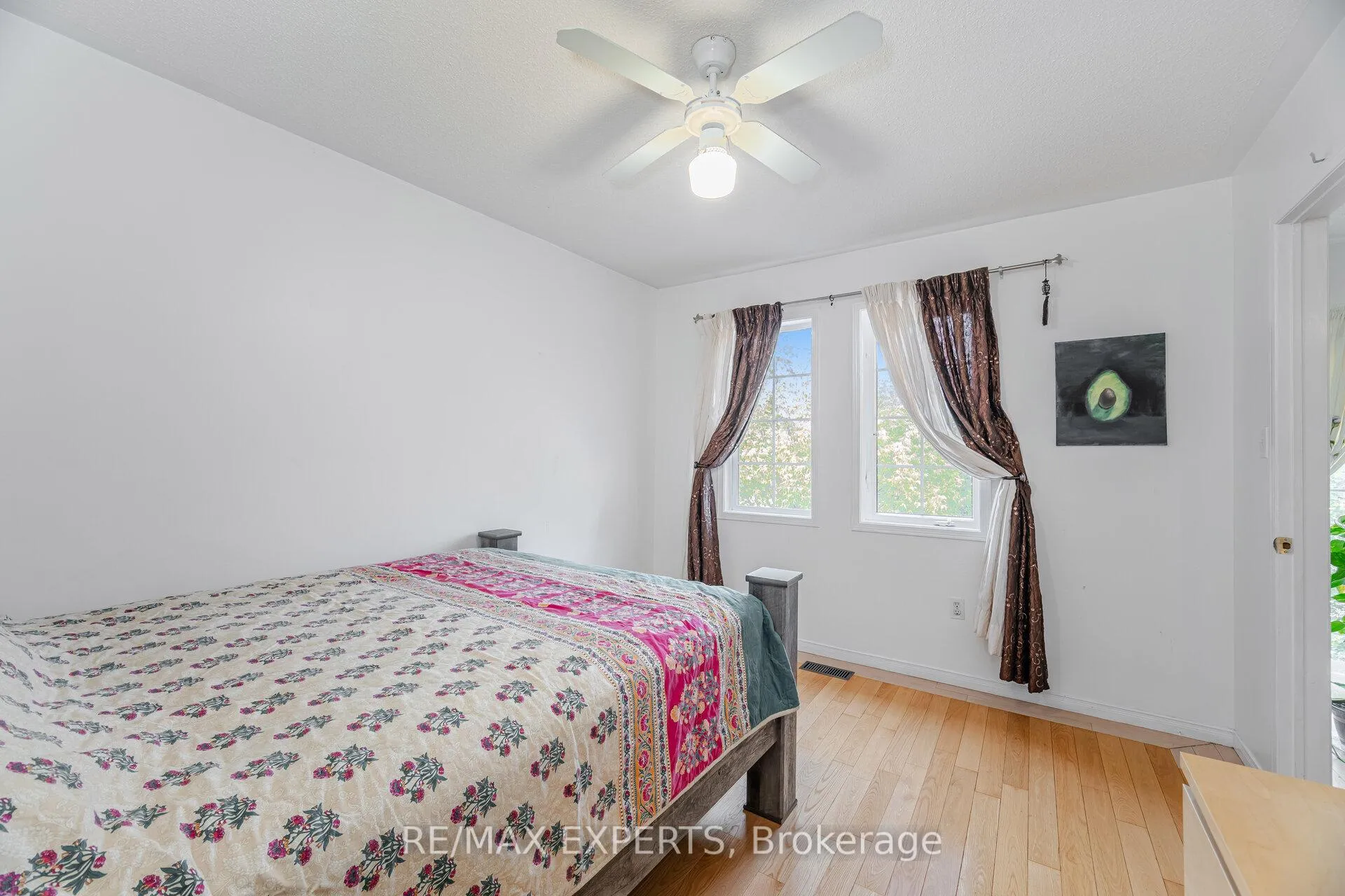 Photo 25 of 94 Queen Mary Drive, Brampton, Fletcher's Meadow — HOMEH