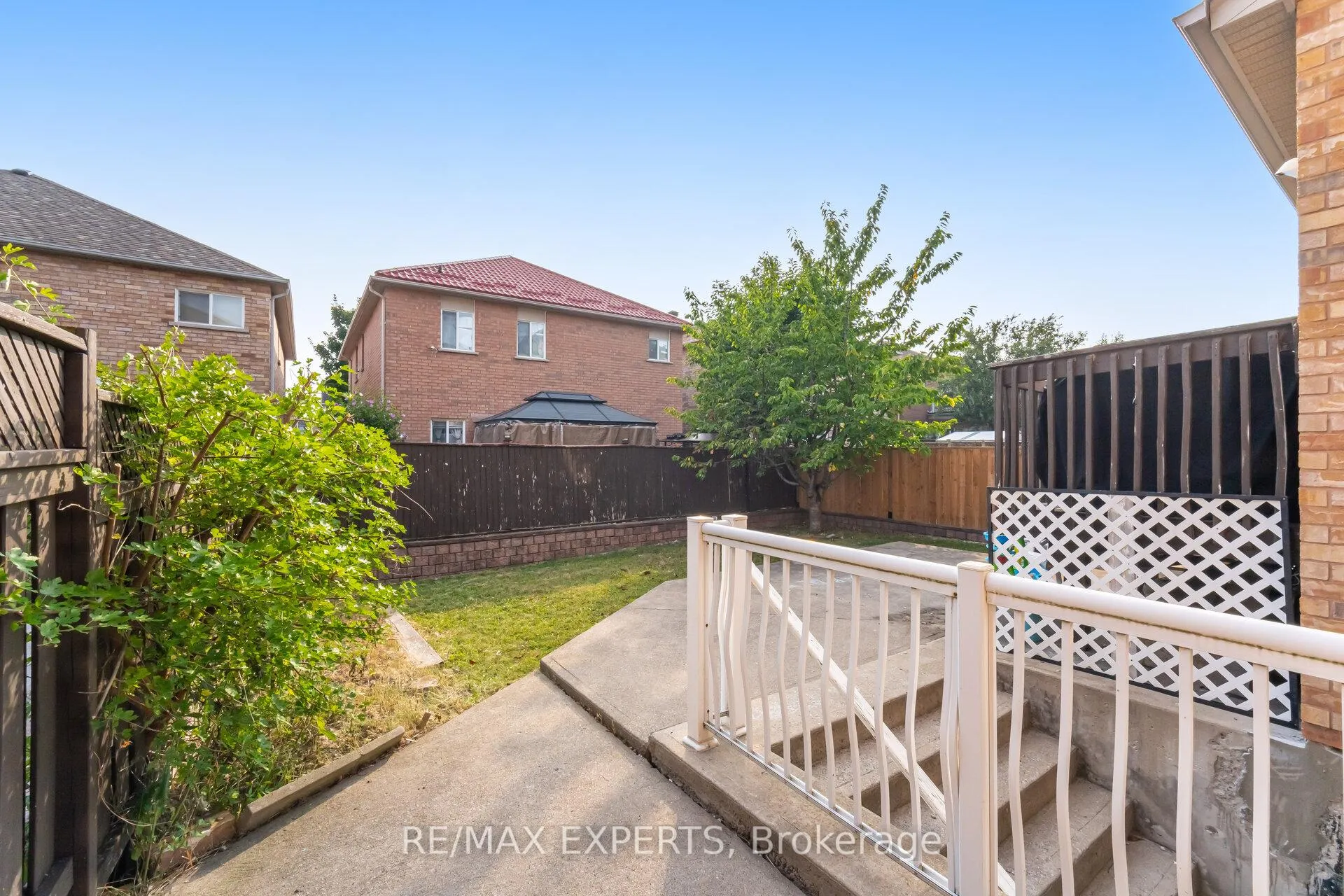 Photo 41 of 94 Queen Mary Drive, Brampton, Fletcher's Meadow — HOMEH
