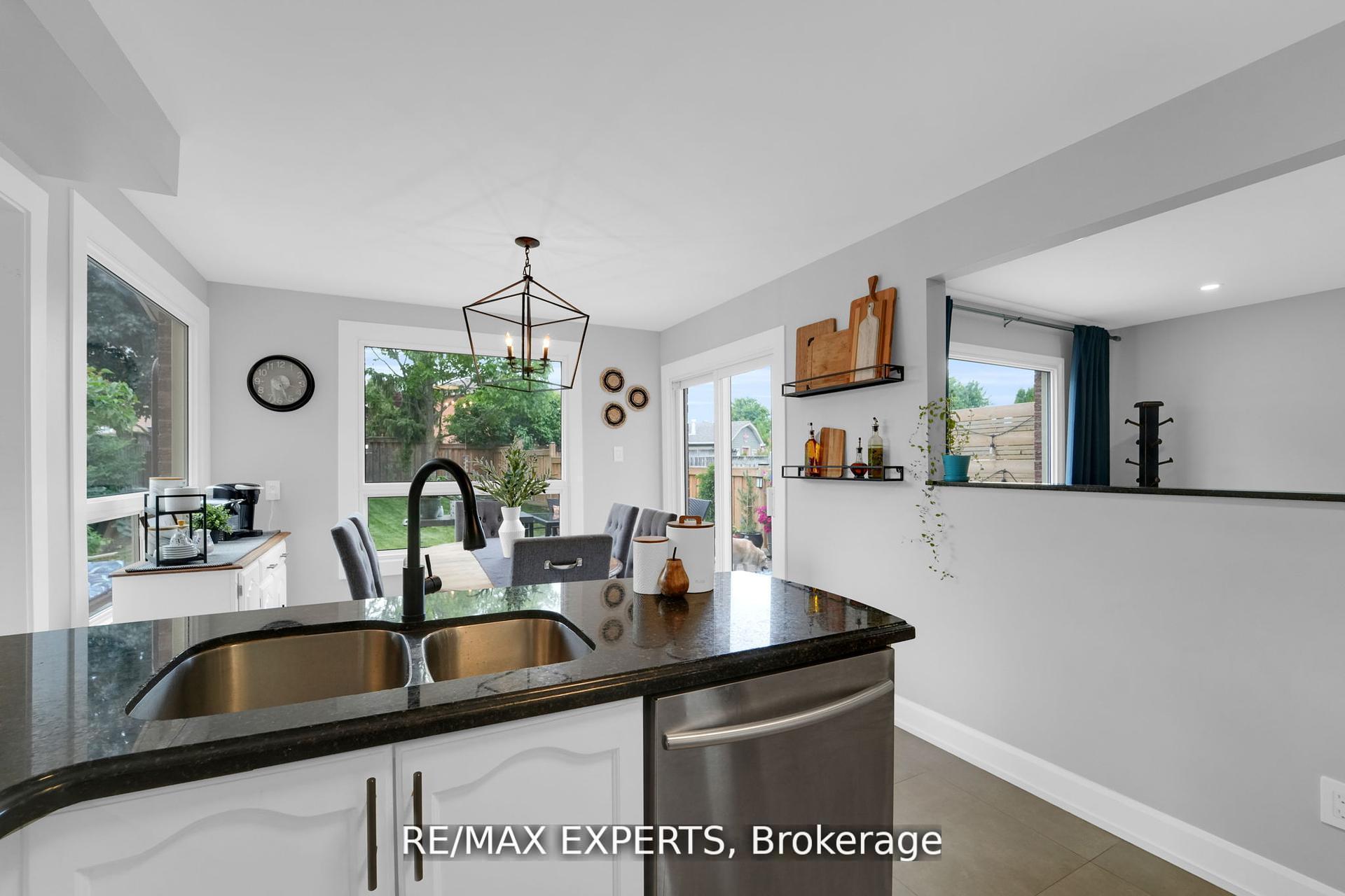 Photo 8 of 67 De Rose Avenue, Caledon, Bolton West — HOMEH