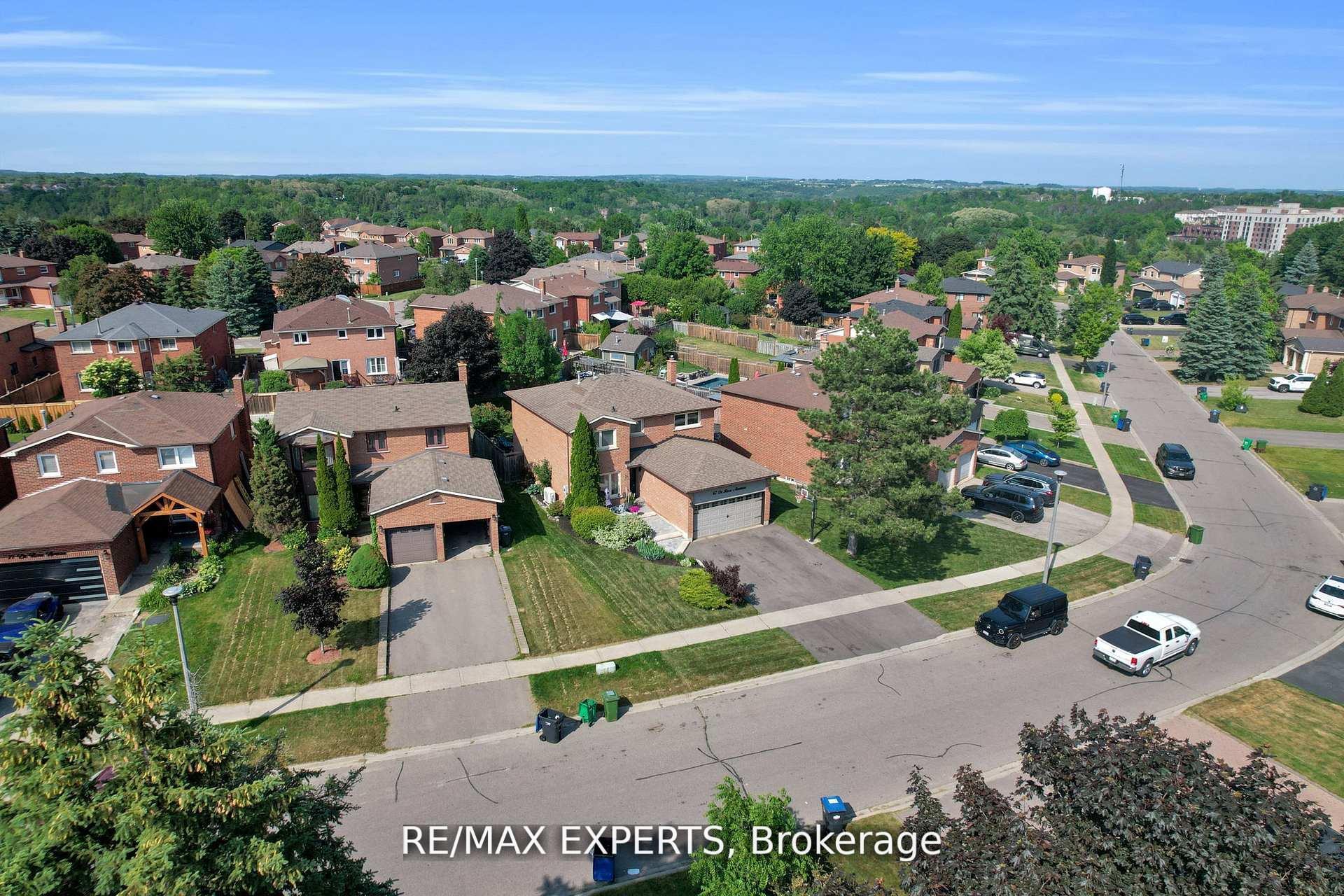 Photo 41 of 67 De Rose Avenue, Caledon, Bolton West — HOMEH