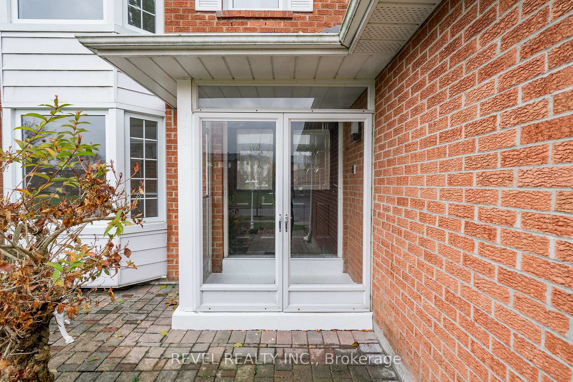 Photo 3 of 50 Farrow Crescent, Ajax, South West — HOMEH
