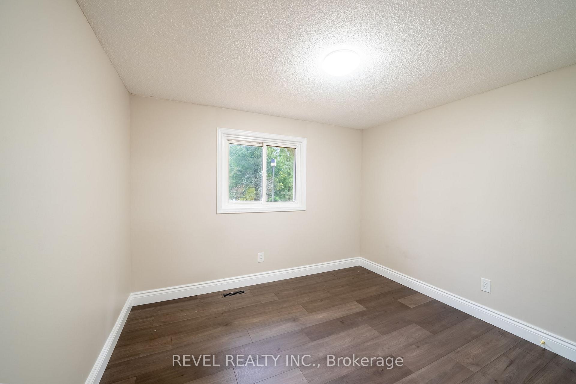 Photo 30 of 50 Farrow Crescent, Ajax, South West — HOMEH