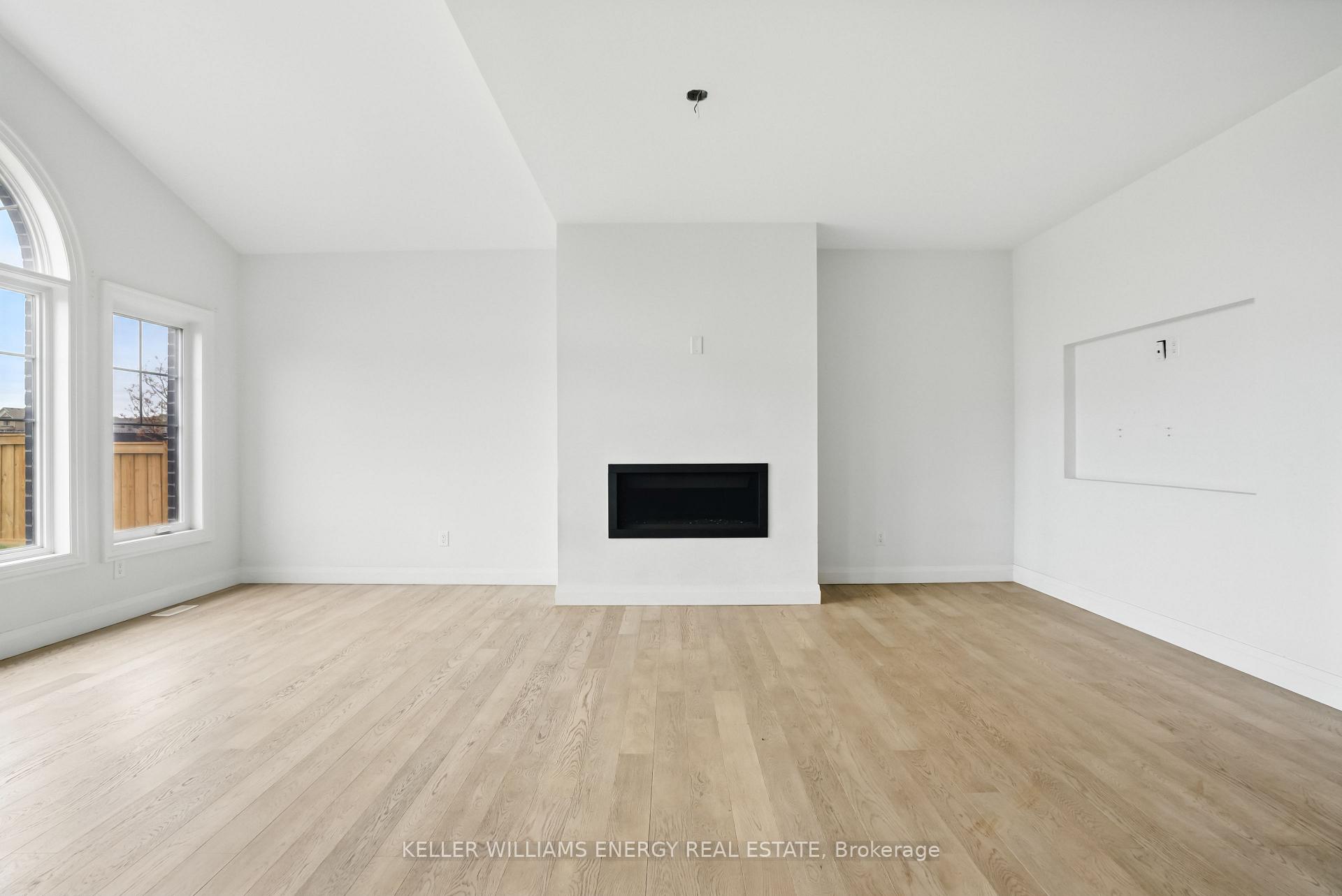 Photo 14 of 30 Higham Place, Clarington, Bowmanville — HOMEH