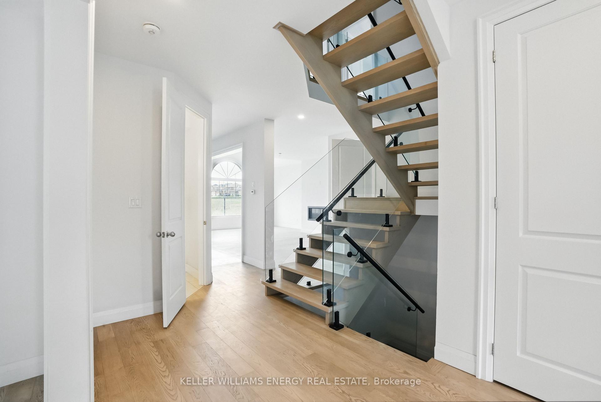 Photo 19 of 30 Higham Place, Clarington, Bowmanville — HOMEH