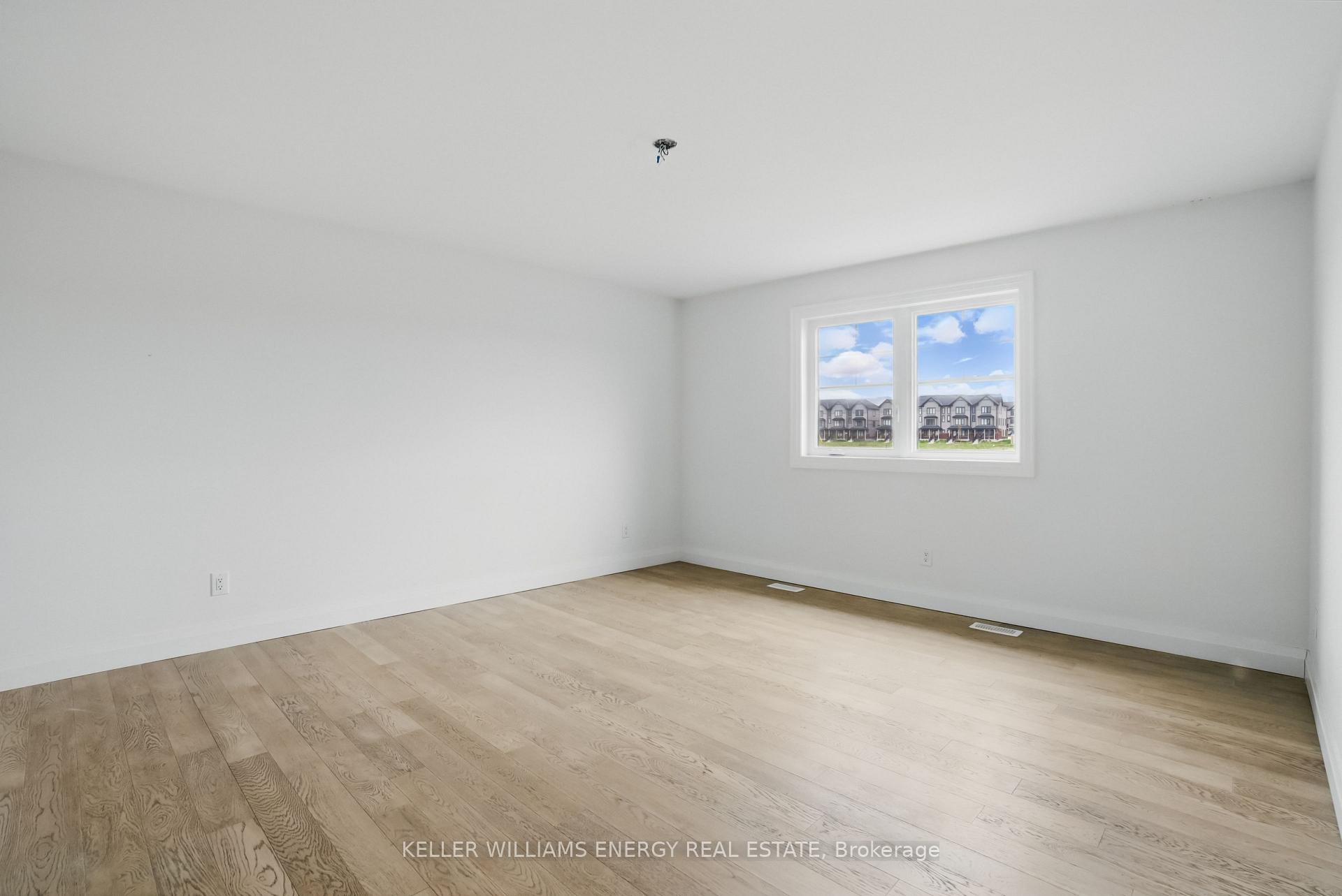Photo 21 of 30 Higham Place, Clarington, Bowmanville — HOMEH
