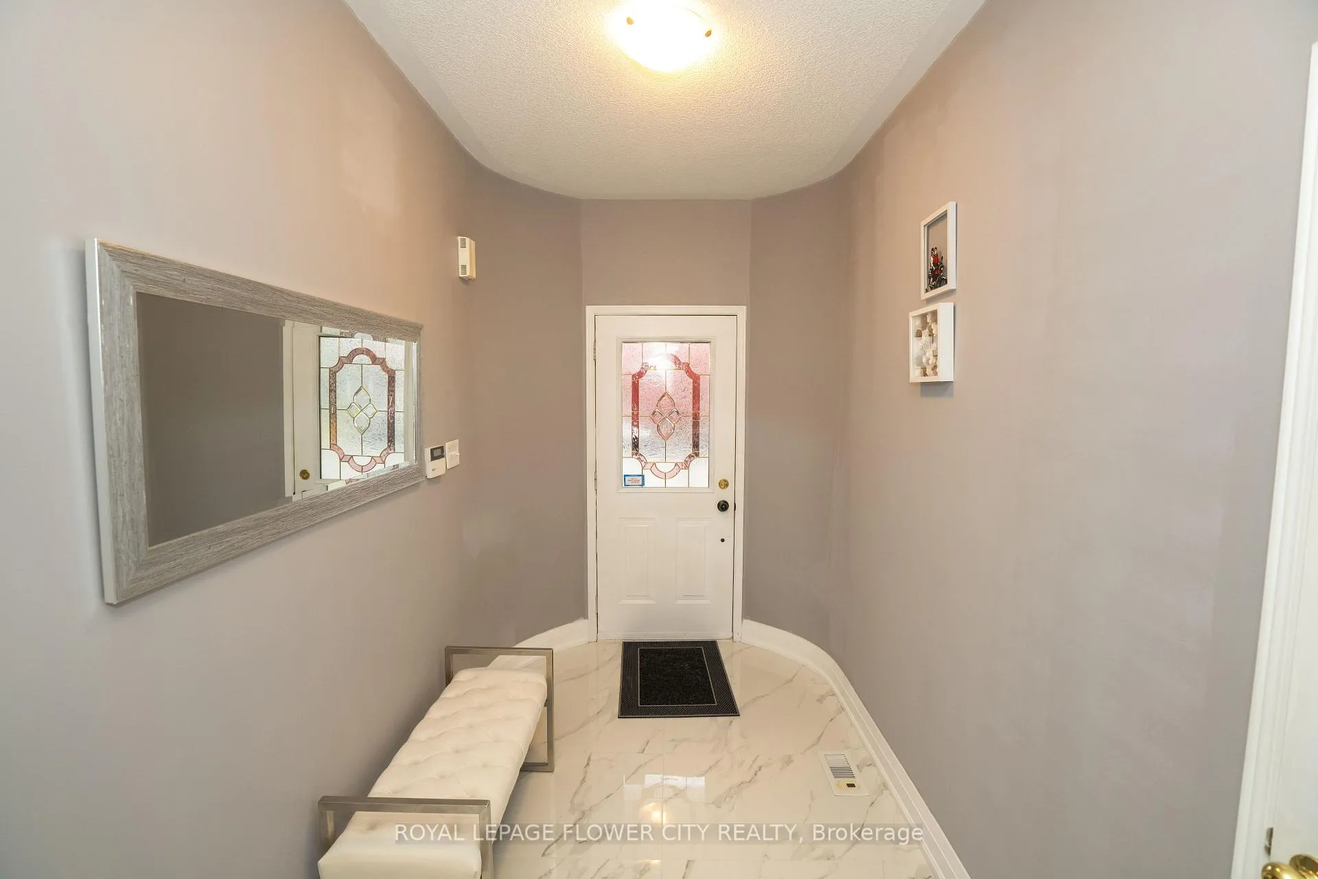 Photo 4 of 26 Ranchero Drive, Brampton, Fletcher's Meadow — HOMEH