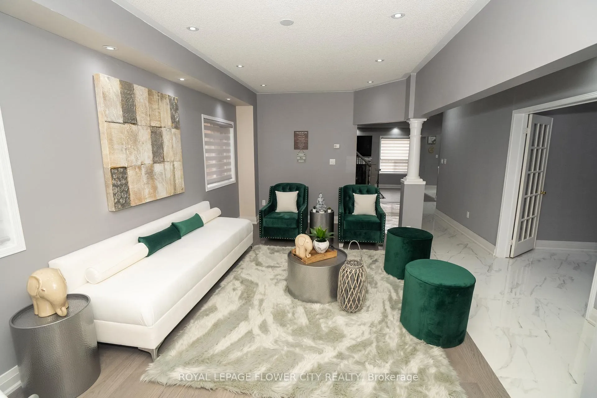Photo 5 of 26 Ranchero Drive, Brampton, Fletcher's Meadow — HOMEH