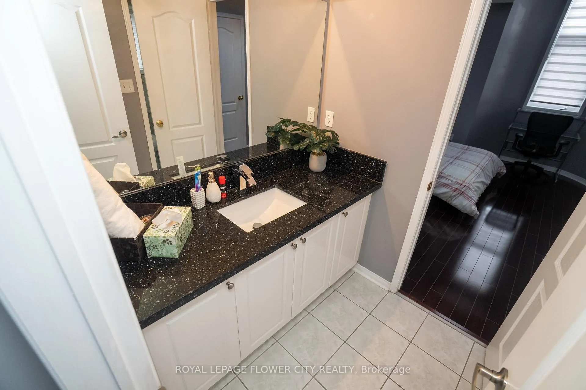 Photo 24 of 26 Ranchero Drive, Brampton, Fletcher's Meadow — HOMEH