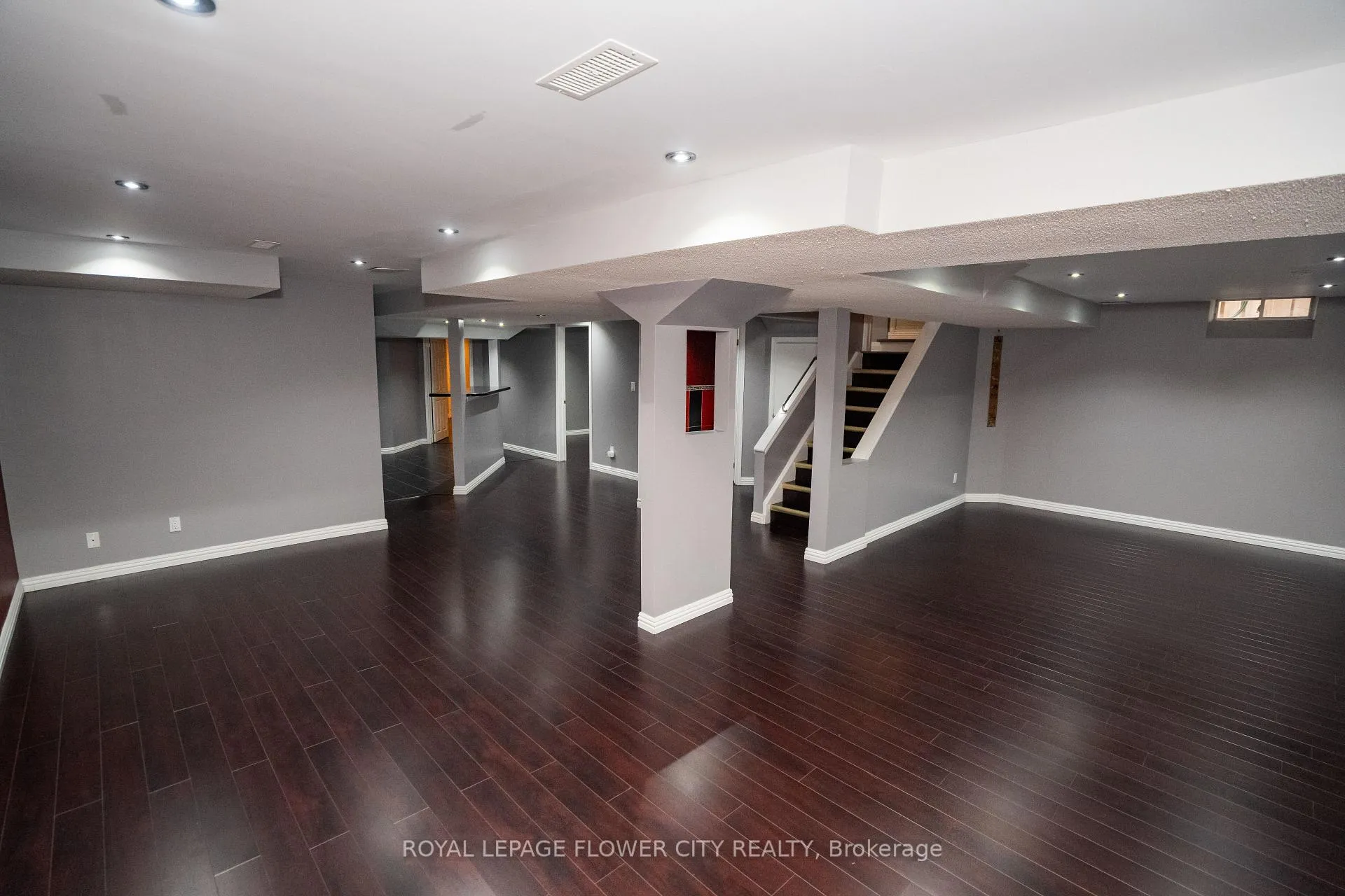 Photo 33 of 26 Ranchero Drive, Brampton, Fletcher's Meadow — HOMEH